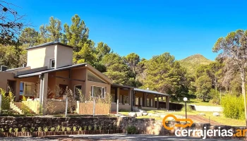Estancia Alto San Pedro - Hotel de Montaña - Villa Giardino