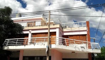 Residencia Santa Fe - Dean Funes