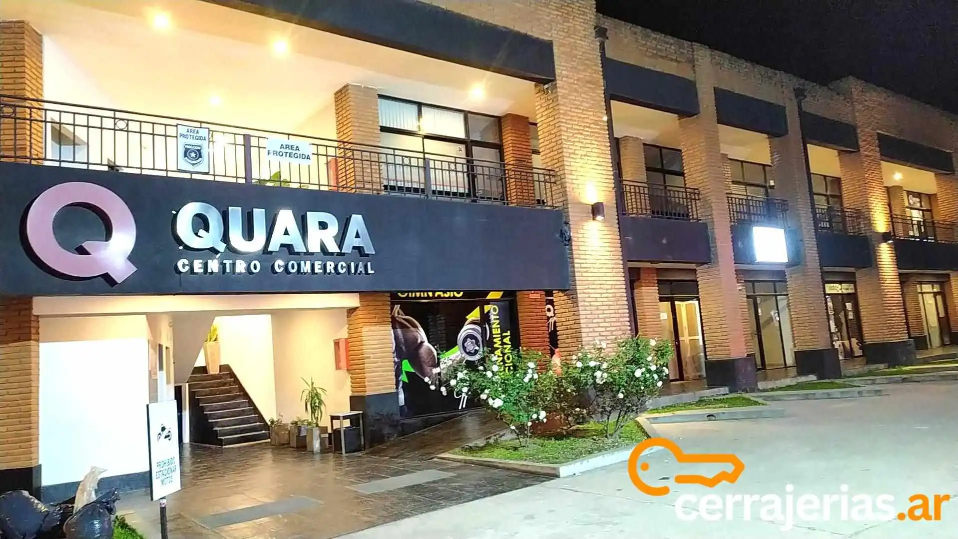 Quara Centro Comercial - Yerba Buena Quara Centro Comercial - Yerba Buena