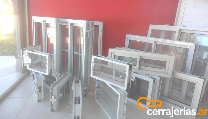 Aberlum Cerramientos -  Puerta - Resistencia
