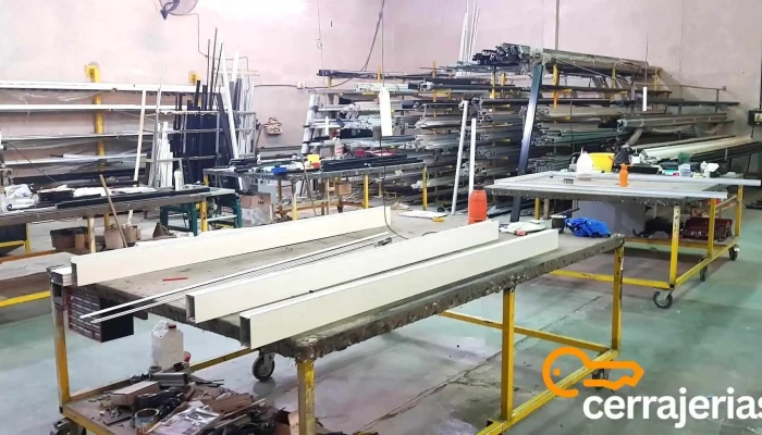 Aberturas De Aluminio Y Vidrieria El Litoral Roca Srl Del Propietario - Gral. Roca