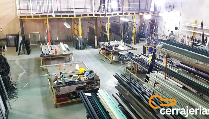 Aberturas De Aluminio Y Vidrieria El Litoral Roca Srl Maquina - Gral. Roca