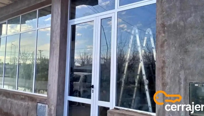 Alumar -    Fabrica De Aberturas En Aluminio Y Muebles   Choele Choel Del Propietario - Choele-choel