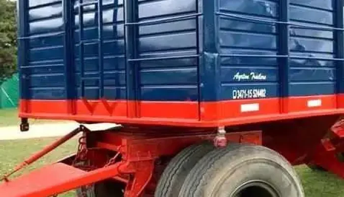 Ayrton Trailers Industrias Jep Srl Del Propietario - Las Parejas
