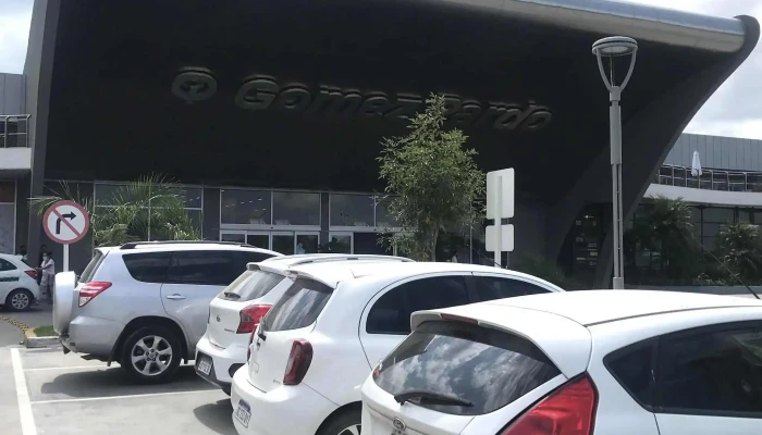 Centro Comercial Gomez Pardo -  Abierto Ahora - Yerba Buena