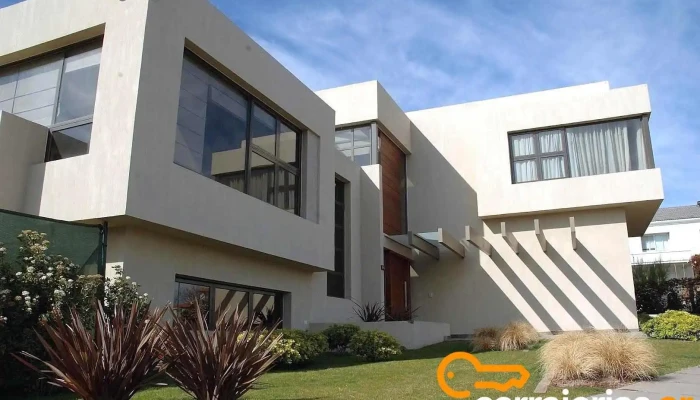 Cercuyo - Aberturas de Aluminio & Pvc, Calefacción eléctrica, Microcemento - Guaymallén