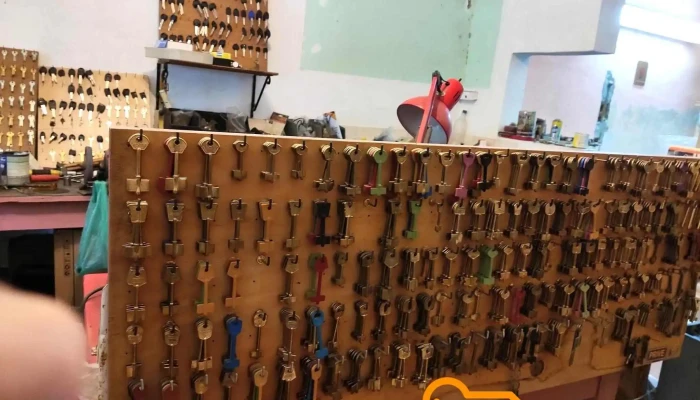 Cerrajeria Movil Los Pozos Videos - Villa de las Rosas