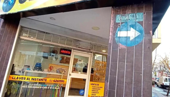 Cerrajeria Paraguay Reparaciones De Persianas Exterior - Rosario