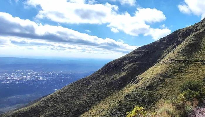 Cerro Las Gemelas Capilla Del Monte Donde - Capilla del Monte