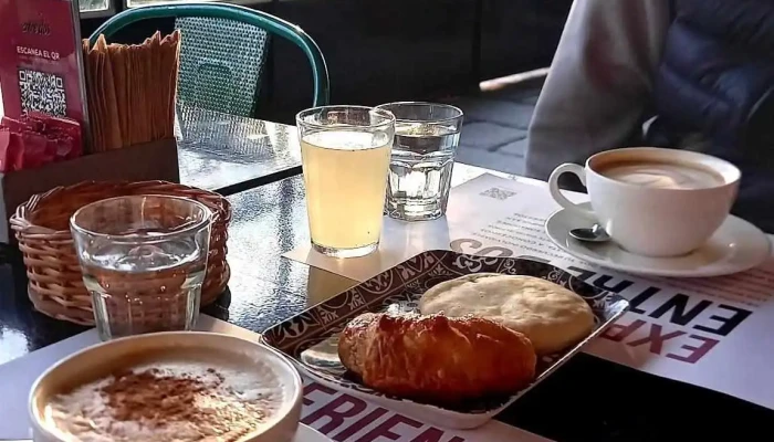 Entre Dos Alfajores Premium Tienda Y Cafeteria Estacion Ferri Mas Recientes - Luján de Cuyo