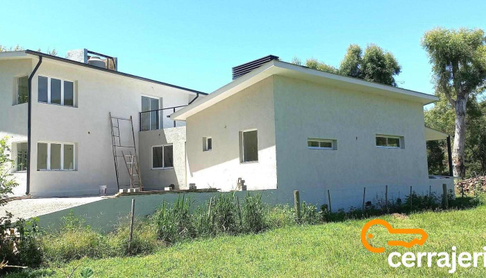 Fabrica De Abertura De Aluminio -  Del Propietario - Santa Rosa de Calamuchita