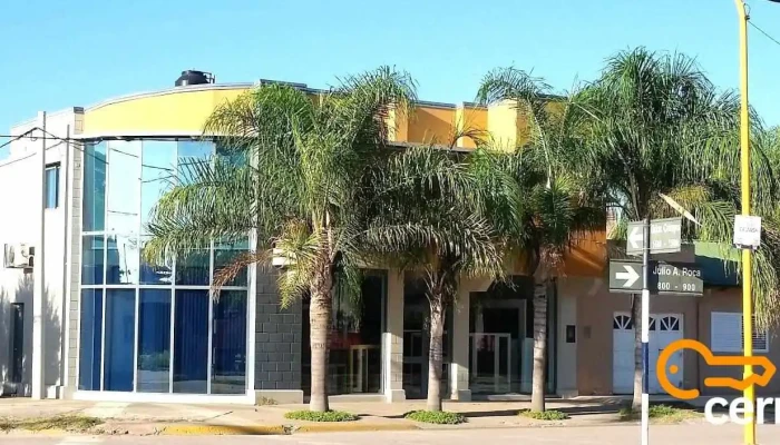 Fabrica De Aberturas De Aluminio De Hector Rosso - Tostado