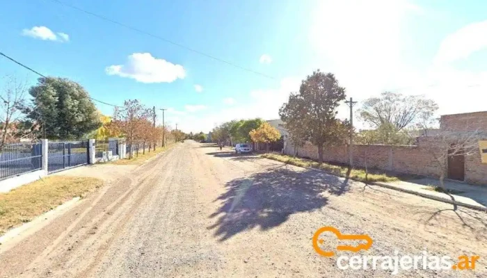 Ferretería El Güinchi - Av. Tello Esquina
