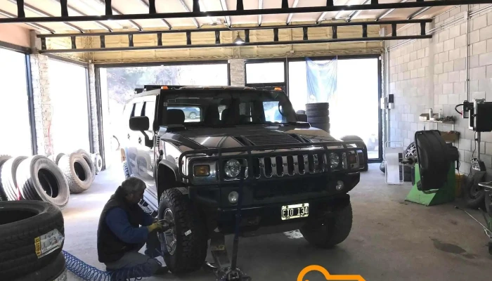 Gomeria Puerta Neumaticos Pirelli Interior - San Martín de los Andes