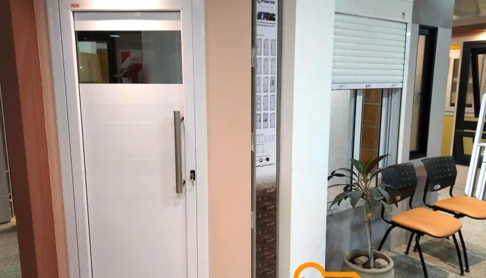 Grivel Aberturas -   Pvc Y Aluminio Puerta - Río Tercero