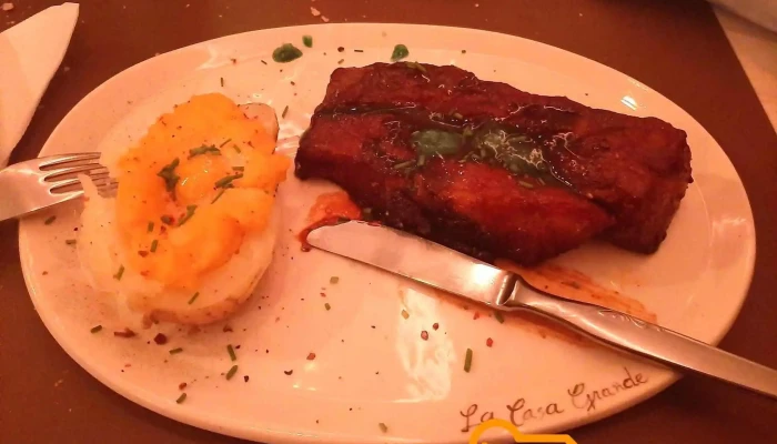 La Casa Grande -  Comida Y Bebida - El Bolsón