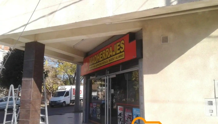 Madherrajes - Falucho Oeste Y
