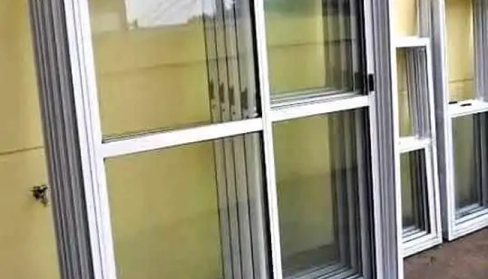 Mosquiteros -    Cortinas De Enrrollar  Cerramientos De Aluminio  Vidrieria Del Propietario - Rosario