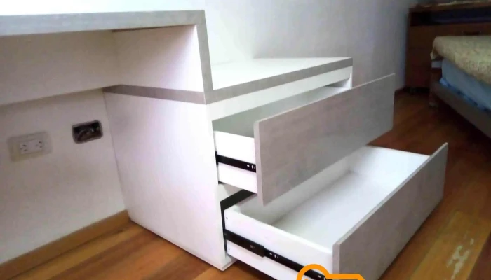 Muebles De Hierro Y Madera -  Donde - Rafaela