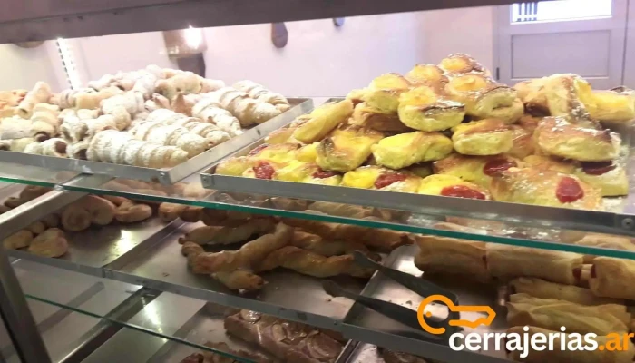 Panaderia La Nonna -  Vitrina - Porteña