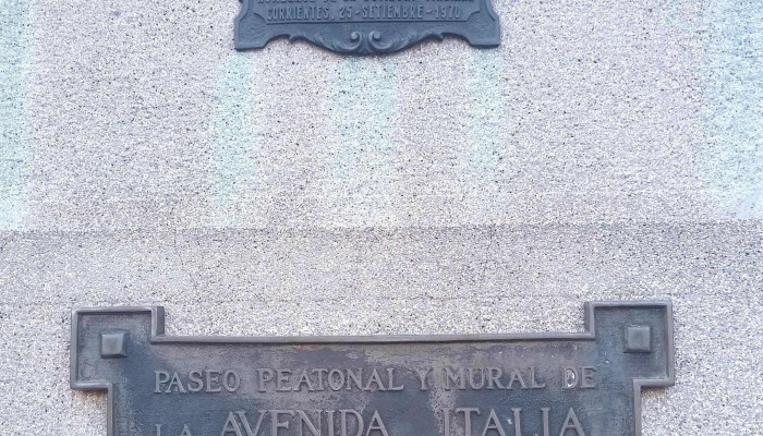 Paseo Peatonal Y Mural De La Avenida Italia -  Videos - Can