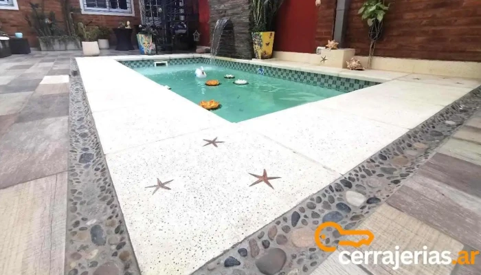 Piscinas iGUi - Funes