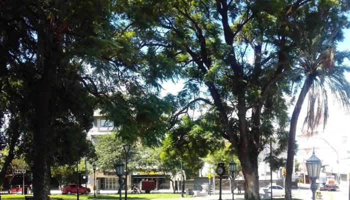 Plaza 25 De Mayo -  Sitio Web - San Fernando del Valle de Catamarca