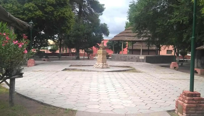 Plaza Bernabe Araoz Cerca De Mi - La Puerta