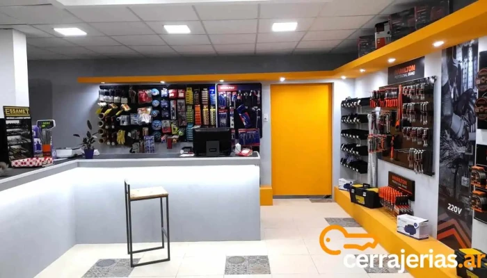 Punto Cero Ferreteria -  Interior - Sáenz Peña