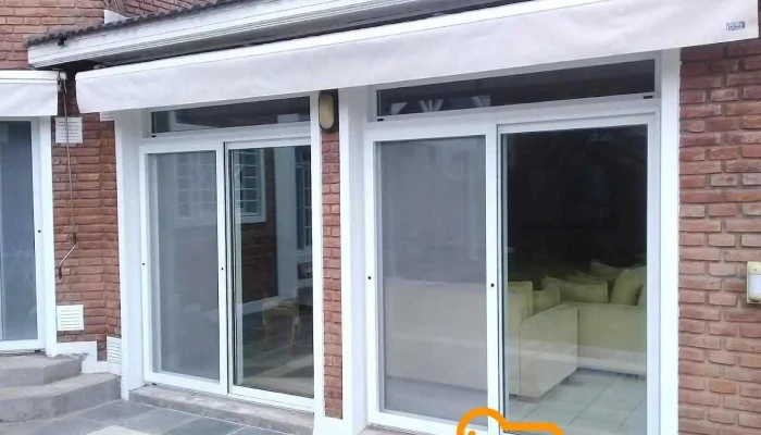 Quatro Srl -    Aberturas De Aluminio Puntaje - Rosario