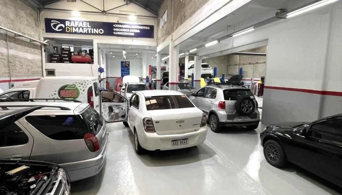 Rafael Di Martino Servicio Automotriz - 11300 Montevideo