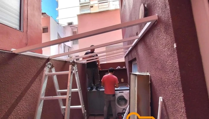 Vidrieria, Ventanas de AluminioDivisiones de oficinas en Vidrio Templado, Mamparas de Baño, Mosquiteros A Medida - Cdad. Autónoma De Buenos Aires