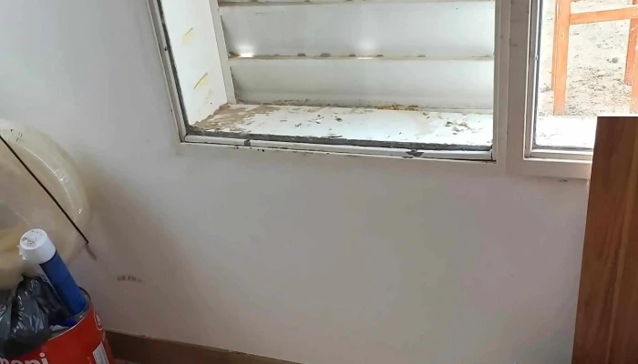 Vidrieria Y Aberturas De Aluminio Zona Norte -  Chubut - U9006 Comodoro Rivadavia